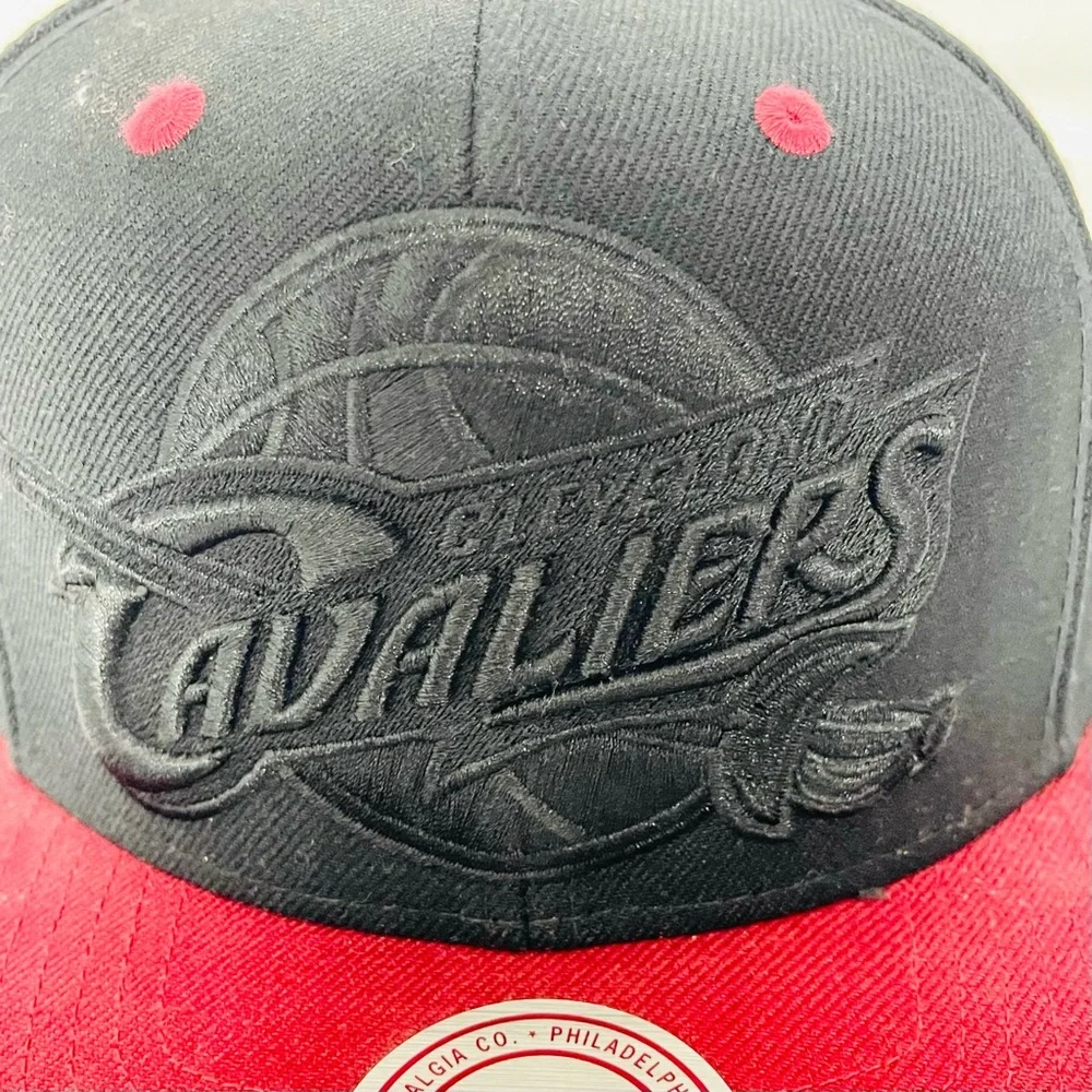 Mitchell & Ness Cleveland Cavaliers XL Tonal BRAND NEW Snapback cap hat Cavs NBA
